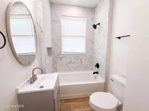 Bath - 114 Ellis St, Augusta, GA 30901 photo 1 of 5