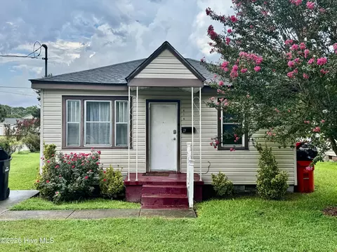 616 Cardwell St, Elizabeth City, NC 27909