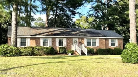 3000 Berkley Dr, Rocky Mount, NC 27803