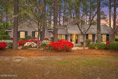 1933 Merrimac Dr, Fayetteville, NC 28304