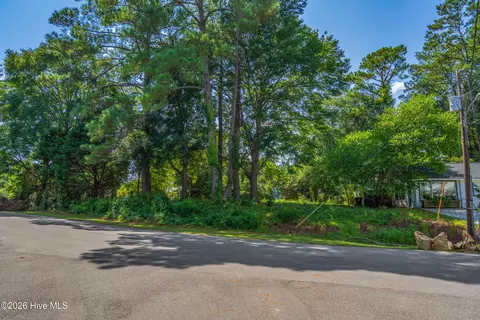1038 Fayetteville Ave SW, Calabash, NC 28467