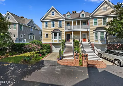 38 Harleston Pl, Charleston, SC 29401