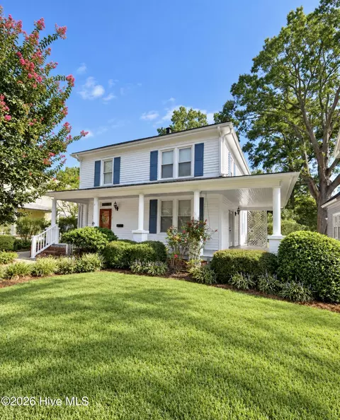 3632 E Wilson St, Farmville, NC 27828