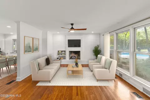Living - 411 Ashland Dr, Augusta, GA 30909 photo 1 of 8