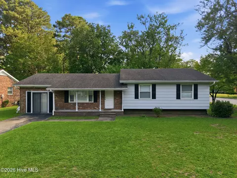 100 Pearl Dr, Greenville, NC 27834