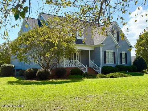 6489 Waters Edge Dr, Rocky Mount, NC 27803