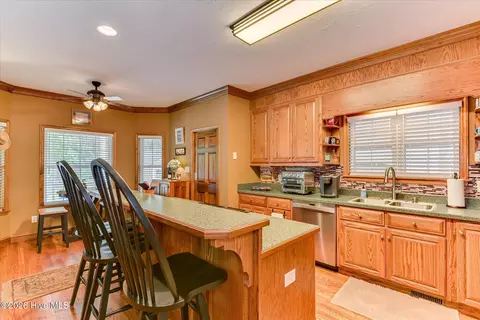 Kitchen - 1654 NE Cedar Creek Dr, Thomson, GA 30824 photo 5 of 5