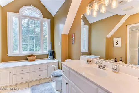 Bath - 1654 NE Cedar Creek Dr, Thomson, GA 30824 photo 5 of 6