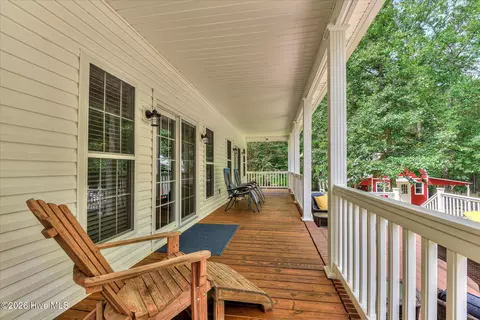 Exterior - 1654 NE Cedar Creek Dr, Thomson, GA 30824 photo 5 of 18