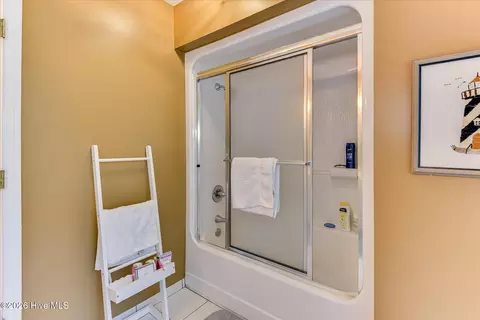Bath - 1654 NE Cedar Creek Dr, Thomson, GA 30824 photo 6 of 6