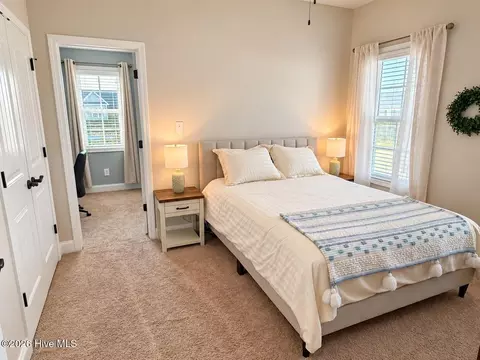Bedroom - 30 Silo Ct, Hampstead, NC 28443 photo 8 of 8