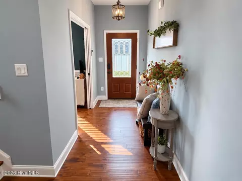 Entry Way - 30 Silo Ct, Hampstead, NC 28443 photo 2 of 8