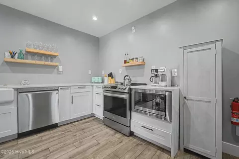 Kitchen - 306 Ellis St, Augusta, GA 30901 photo 2 of 2