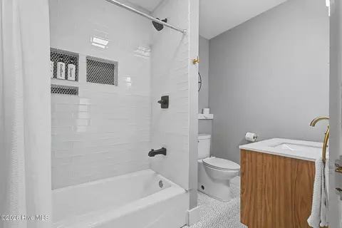 Bath - 306 Ellis St, Augusta, GA 30901 photo 1 of 3
