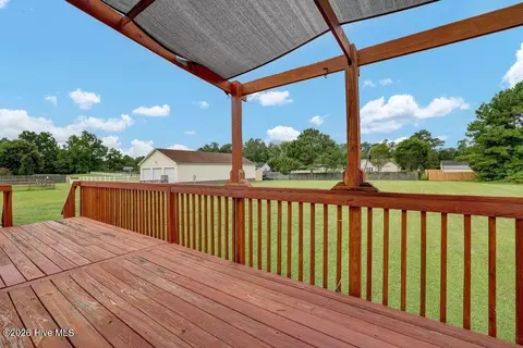 Exterior - 133 Derby Ln, Hampstead, NC 28443 photo 2 of 3