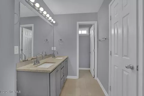 Bath - 133 Derby Ln, Hampstead, NC 28443 photo 1 of 2