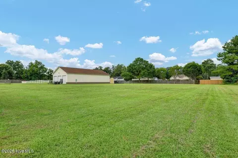 Exterior - 133 Derby Ln, Hampstead, NC 28443 photo 3 of 3
