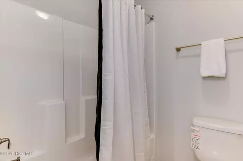 Bath - 5392 Copse Dr, Augusta, GA 30909 photo 6 of 6