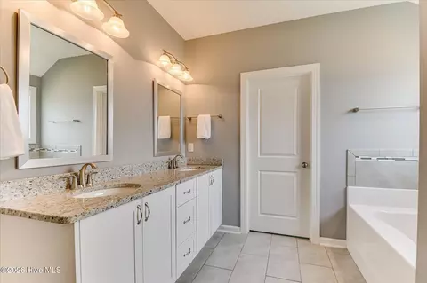 Bath - 5392 Copse Dr, Augusta, GA 30909 photo 1 of 6
