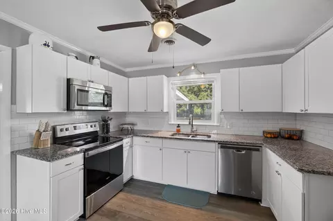 Kitchen - 3002 Eagle Dr, Augusta, GA 30906 photo 4 of 5