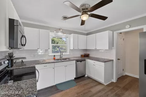 Kitchen - 3002 Eagle Dr, Augusta, GA 30906 photo 2 of 5
