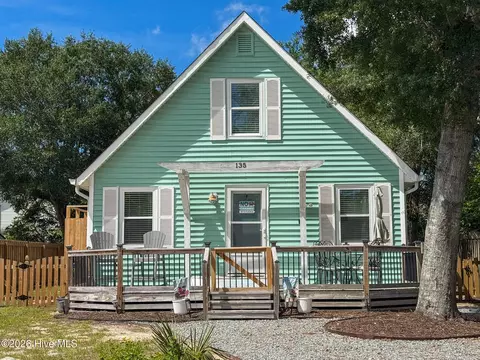 135 NE 34th St, Oak Island, NC 28465