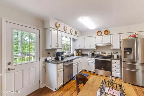 Kitchen - 1050 Halali Farm Rd, Evans, GA 30809 photo 3 of 3