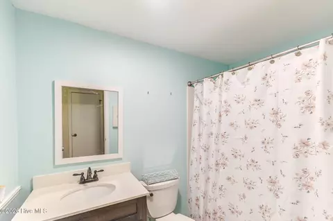 Bath - 1050 Halali Farm Rd, Evans, GA 30809 photo 2 of 2