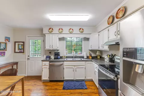 Kitchen - 1050 Halali Farm Rd, Evans, GA 30809 photo 1 of 3