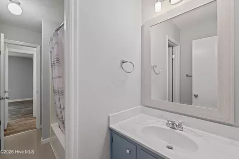 Bath - 541 Fairfield Way, Evans, GA 30809 photo 3 of 5