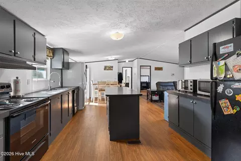 Kitchen - 16 Knight Ln, Corapeake, NC 27926 photo 3 of 5