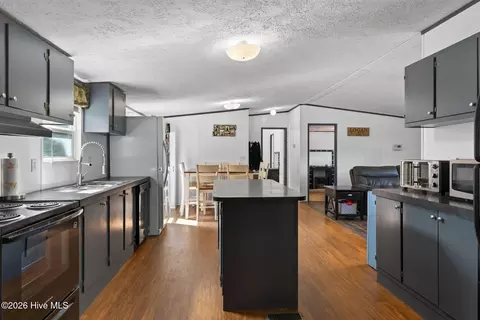 Kitchen - 16 Knight Ln, Corapeake, NC 27926 photo 4 of 5