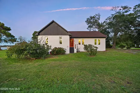 5802 E Yacht Dr, Oak Island, NC 28465