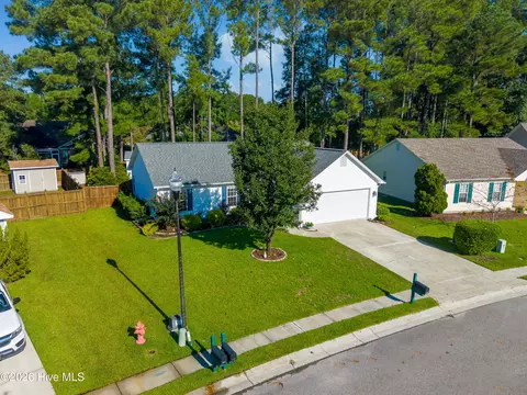 1009 Winterberry Cir, Leland, NC 28451