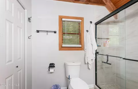 Bath - 100 Stephens Ln, Murphy, NC 28906 photo 4 of 6