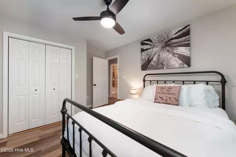 Bedroom - 100 Stephens Ln, Murphy, NC 28906 photo 2 of 9