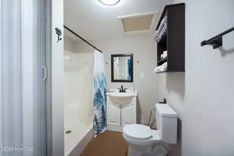 Bath - 100 Stephens Ln, Murphy, NC 28906 photo 6 of 6