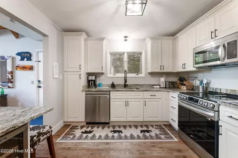 Kitchen - 100 Stephens Ln, Murphy, NC 28906 photo 4 of 4