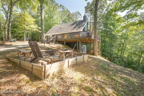 Exterior - 100 Stephens Ln, Murphy, NC 28906 photo 5 of 13