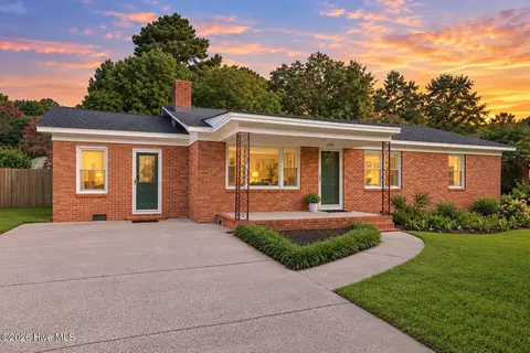 1502 E Wright Rd, Greenville, NC 27858
