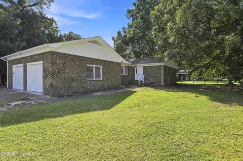 403 Hickory Dr, Elizabeth City, NC 27909