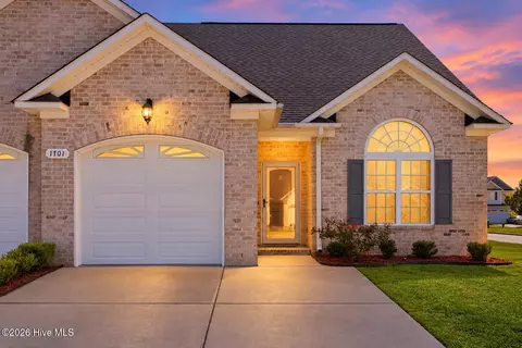 1701 Cambria Dr #B, Greenville, NC 27834