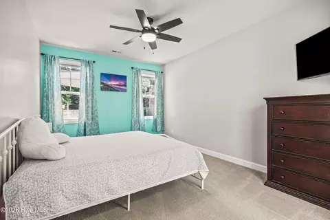 Bedroom - 64 Sally Ln, Hampstead, NC 28443 photo 5 of 10