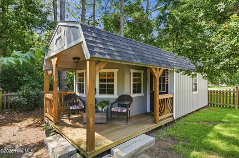 Exterior - 111 Mason Ct, Hampstead, NC 28443 photo 5 of 6