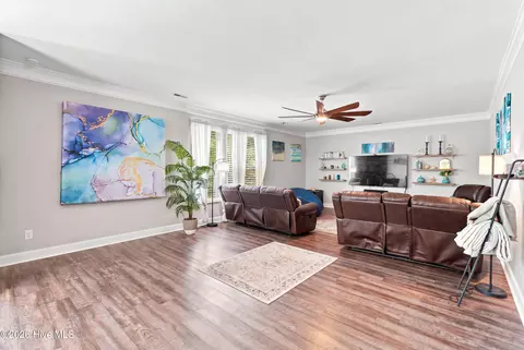 Living - 111 Mason Ct, Hampstead, NC 28443 photo 2 of 3