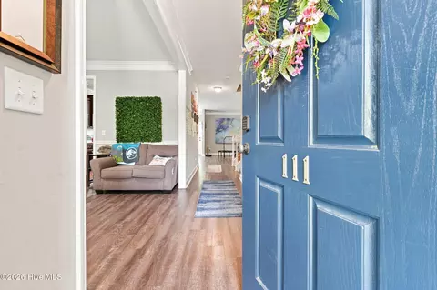 Entry Way - 111 Mason Ct, Hampstead, NC 28443 photo 1 of 8