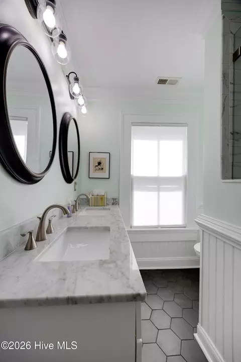 Bath - 427 E Main St, Washington, NC 27889 photo 5 of 8