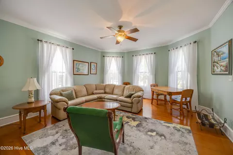 Living - 427 E Main St, Washington, NC 27889 photo 1 of 3