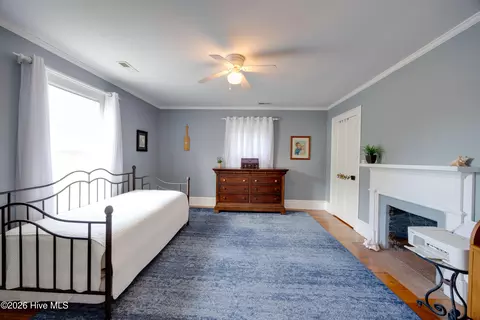 Bedroom - 427 E Main St, Washington, NC 27889 photo 6 of 9