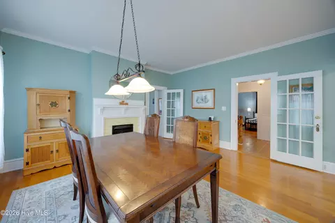 Dining - 427 E Main St, Washington, NC 27889 photo 2 of 3